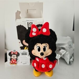 POPMART Disney Mickey FAMILY Collectible - MINNIE LARGE KEYCHAIN
